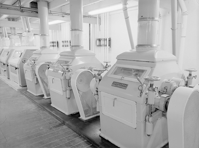 Le moulin, rez de chaussée, les cylindres Daverio.