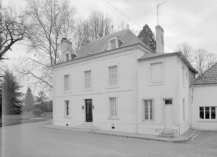 Le logement patronal.