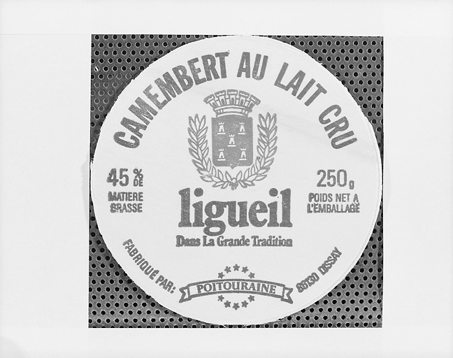 Etiquette : Camembert au lait cru, Ligueil.