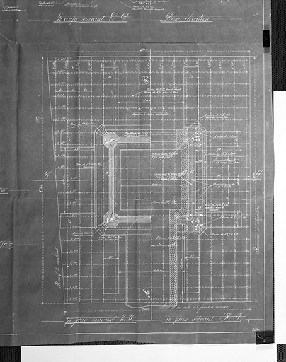 Cheminée en béton, 1909, plan des féraillages et des fondations.
