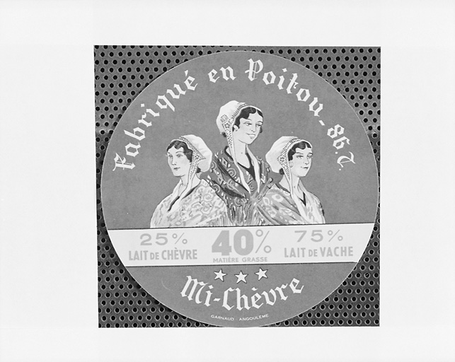 Etiquette de fromage mi chèvre.