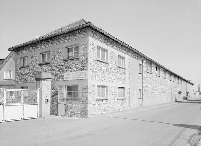 Nouveaux entrepôts frigorifiques.