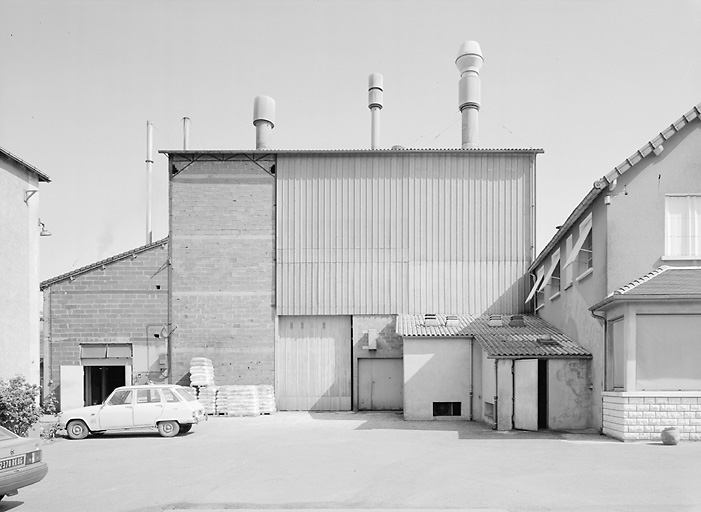 Bâtiment des tours d'atomisation.