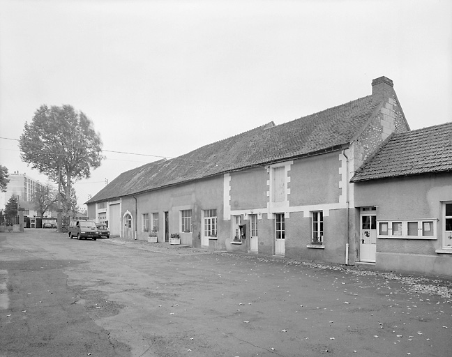 Aile sud, vue prise vers l'est.