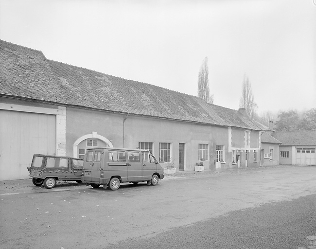 Aile sud, vue prise vers l'ouest.