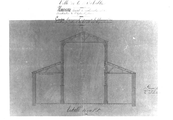 Nouveau projet de restauration et de consolidation. Coupe transversale indiquant le placement des tirants en fer reliant les bas côtés avec les grands murs. 1878.