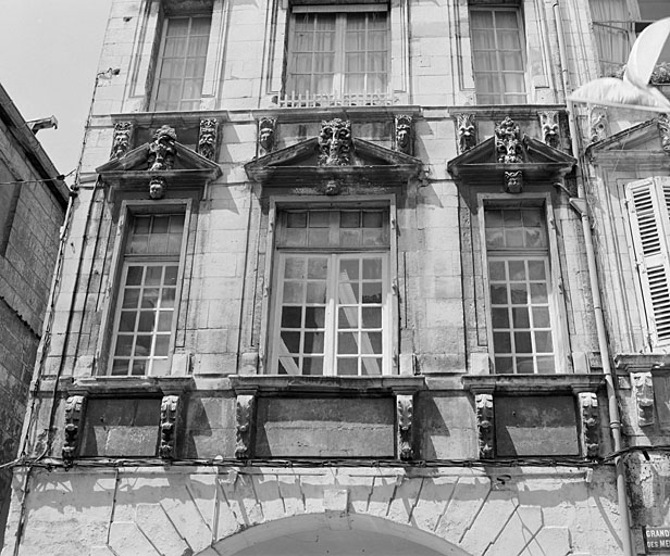 Elévation antérieure, second niveau.