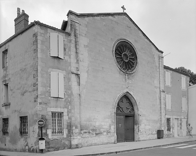 Chapelle, façade.