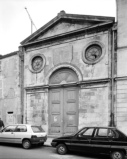 Chapelle, façade.