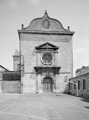 Chapelle, façade.