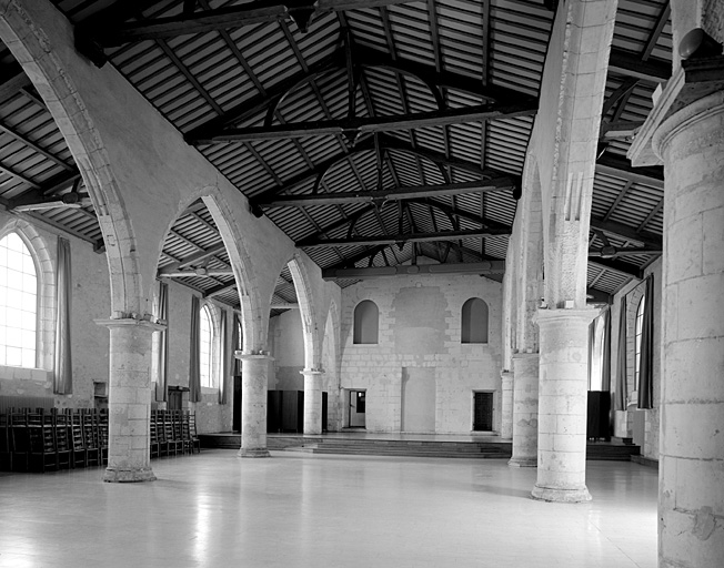 Chapelle, intérieur vu vers le choeur.