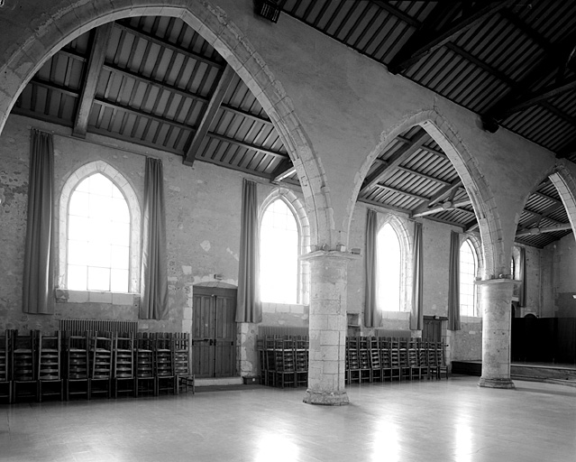 Chapelle, intérieur, bas côté gauche.