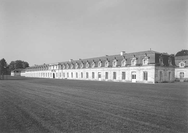 Façade, partie centrale.