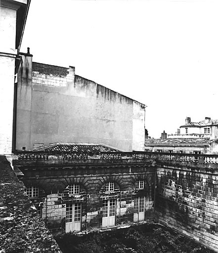 Cour des Tilleuls, aile sud, élévation nord.