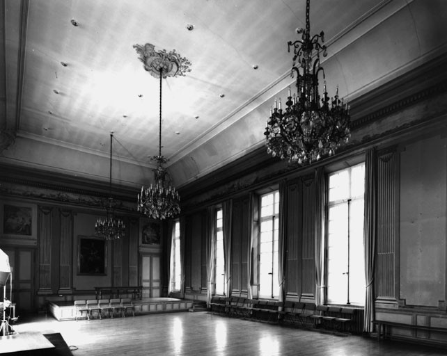Salle haute, vue générale vers le nord.