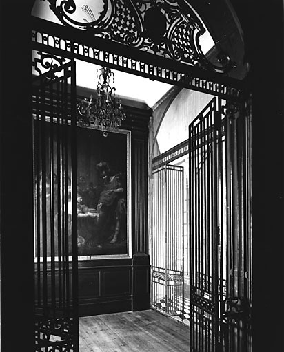 Salle haute, chapelle au sud.