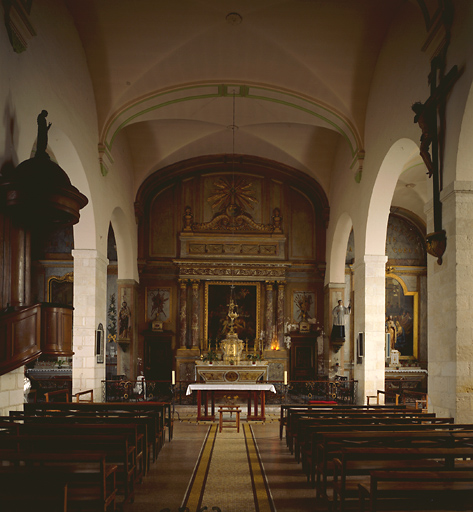 Chapelle, intérieur vu vers le choeur.
