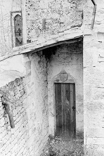 Elévation latérale droite, porte d'accès à la tourelle d'escalier.