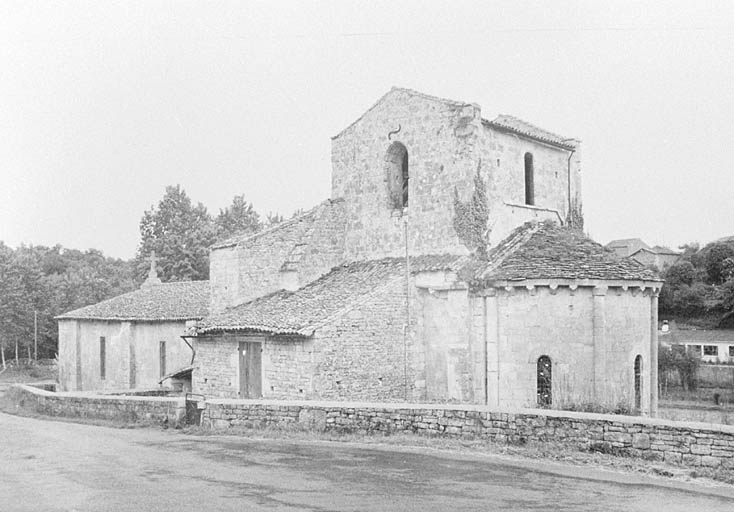 Elévation latérale droite, vue du sud-ouest.