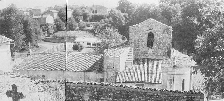 Vue d'ensemble prise de l'ancien cimetière.