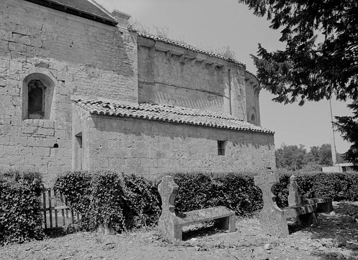 Elévation latérale droite, reprise entre la nef et le chevet.