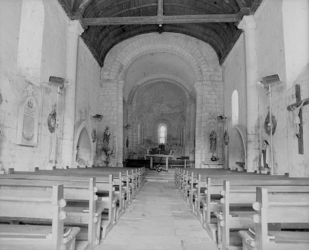 Intérieur, vue vers le chevet.