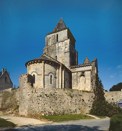 Vue prise du sud est.