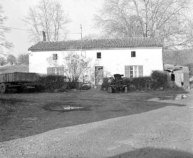 Logis, façade antérieure.