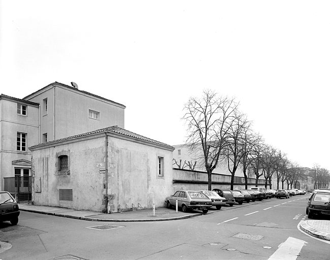 Elévations ouest vues depuis l'angle nord ouest.