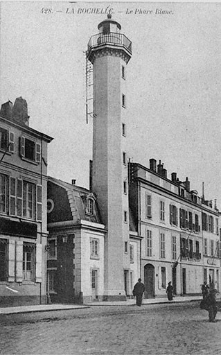 Le phare du quai Valin, dit phare Blanc.