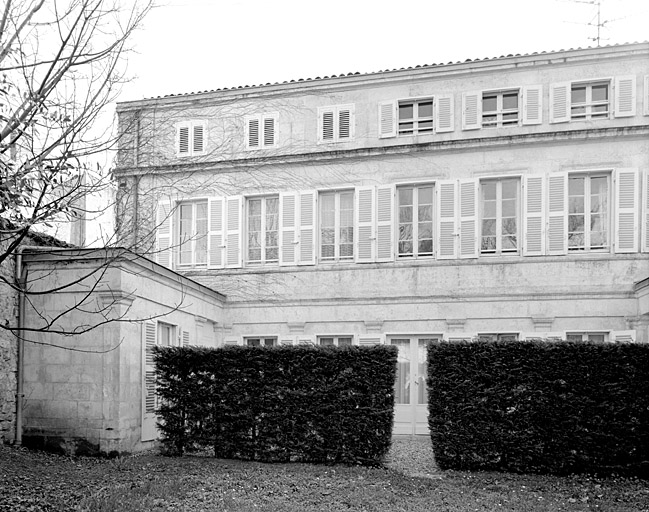 Bâtiment conventuel, élévation sud sur jardin.