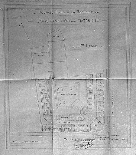Projet de construction d'une maternité. Plan du deuxième étage. 10 juillet 1936, par Morguet.