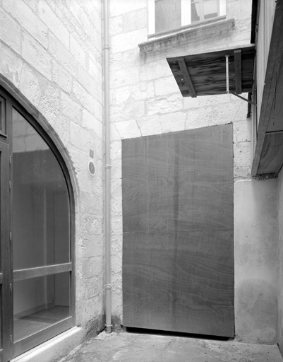 Corps de bâtiment est de l'hôtel de ville, élévation ouest sur cour, partie inférieure.