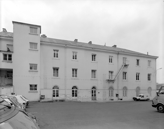 Corps de bâtiment 01 (au centre), partie nord, élévation est.