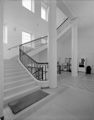 Corps de bâtiment 01, partie sud, rez-de-chaussée, escalier.