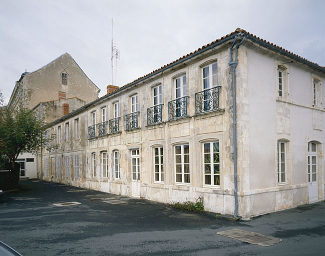 Corps de bâtiment sud-est, élévation sud.