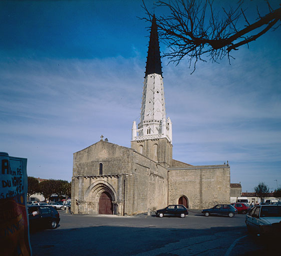 Eglise, vue générale sud-ouest.