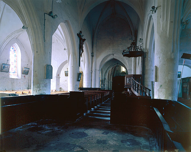 Eglise, nef actuelle vue vers l'ouest.