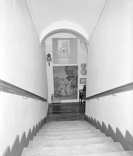 Logis, cage d'escalier.