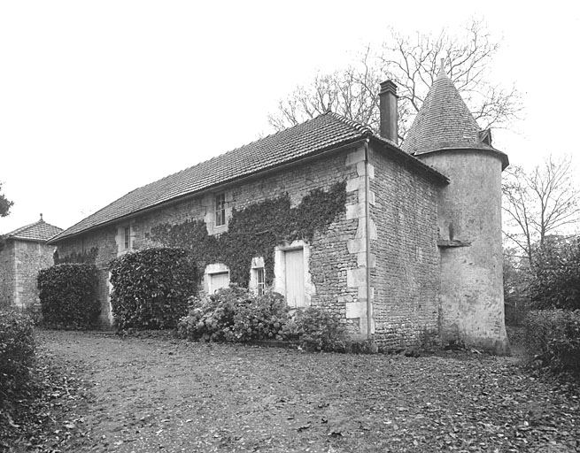 Communs nord, élévation antérieure.