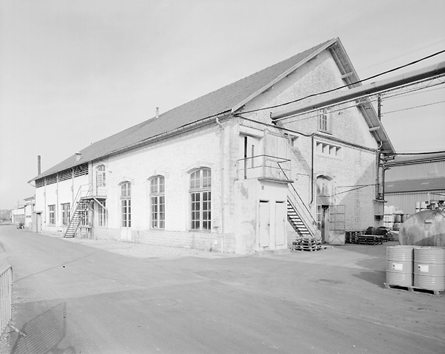 Atelier de fabrication avec séchoir dans le comble, vu du sud ouest.