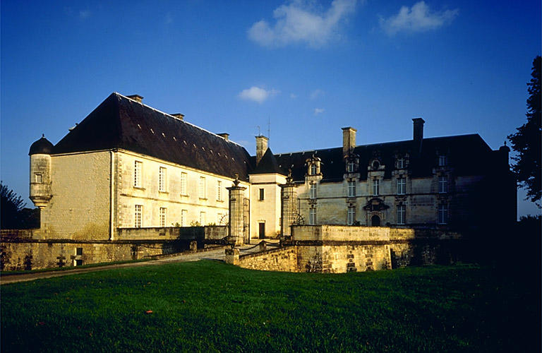 Logis, élévations antérieures.