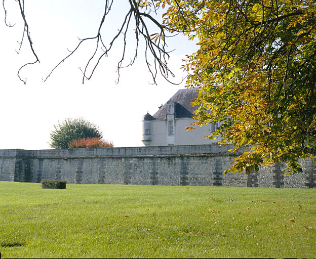 Logis, aile latérale, élévation postérieure, partie gauche.