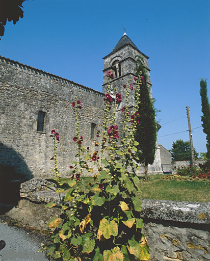 Elévation latérale droite.