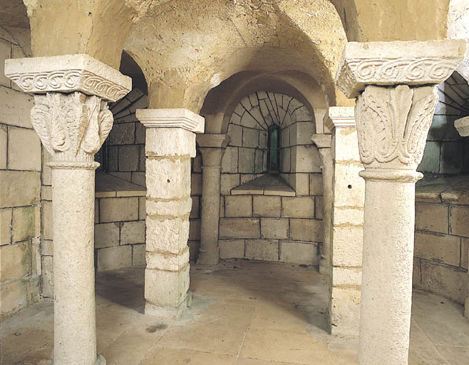 Crypte, vue d'ensemble.