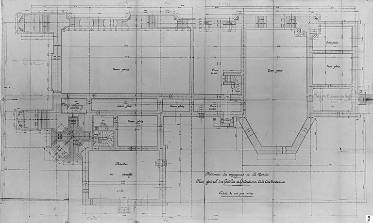 Aile côté Bordeaux, plan général des fouilles et fondations (pl.9).