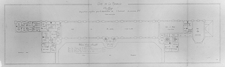 Bâtiment principal, plan de l'entresol (pl.20).