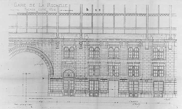 Bâtiment principal, élévation sur les voies de la partie administration, en 1911, par Esquié (pl.10).