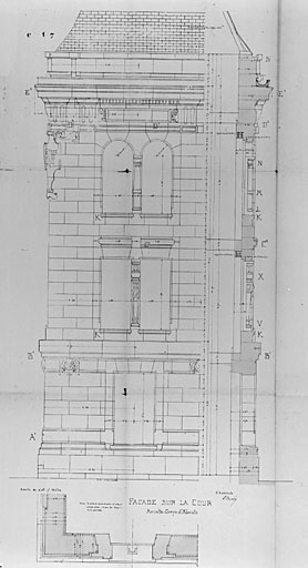 Bâtiment principal, côté cour, élévation, plan et coupe, détail d'un avant corps d'about, par Esquié (pl.45).