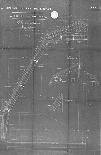 Hall des voyageurs, aile côté Nantes, détails de fermes, en 1913, par Ménard et Gourdon (pl.35).